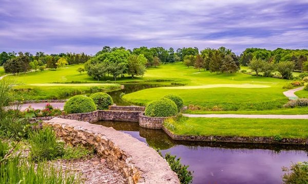 Quels sont les trucs et astuces pour une visite économique des parcs nationaux en Australie?